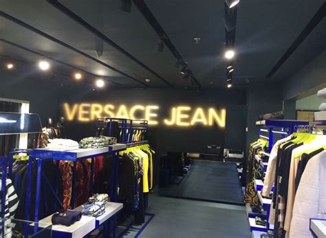 versace jeans showroom russia|Versace Barvikha .